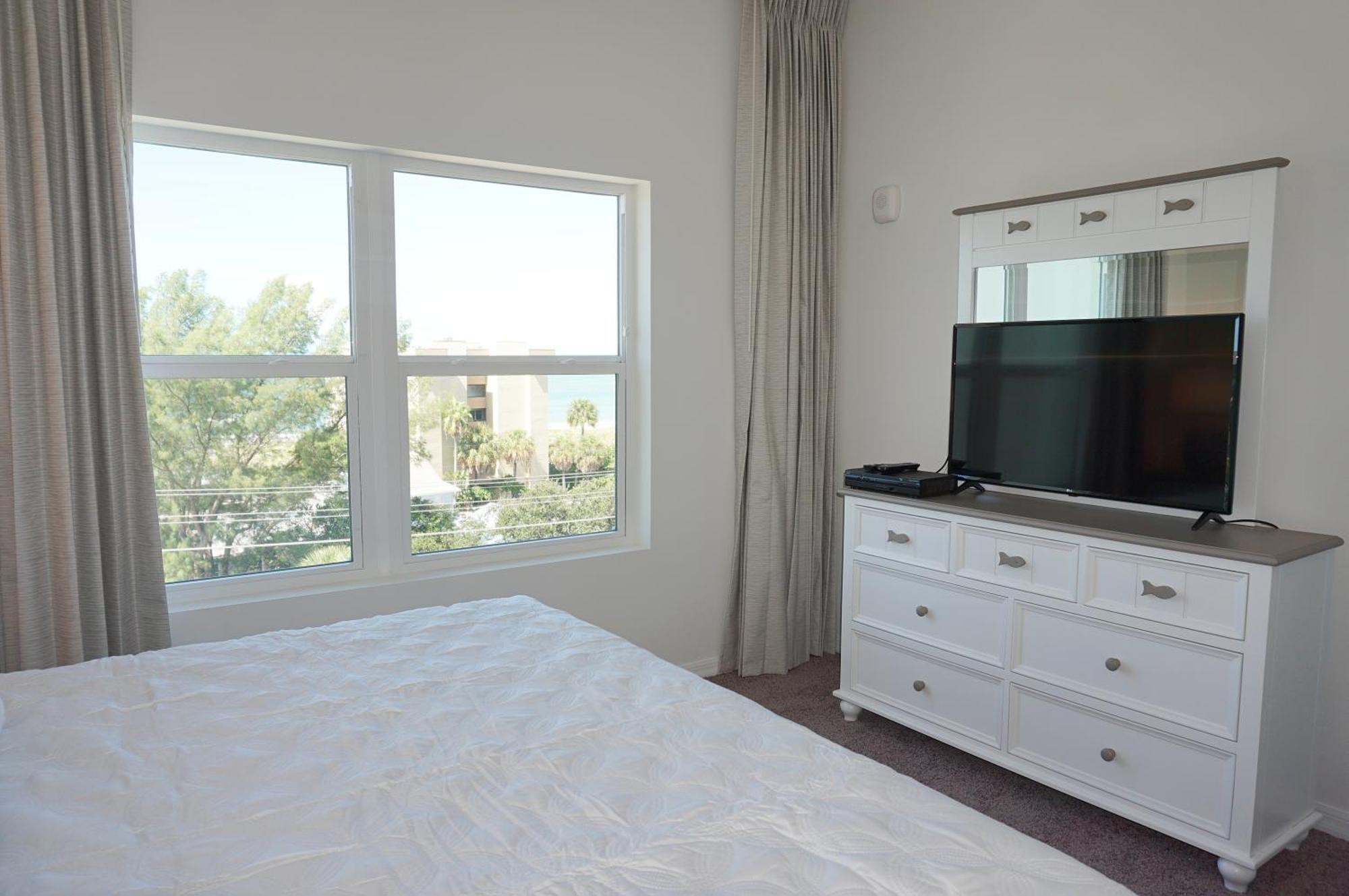 Madeira Bay I By Travel Services *